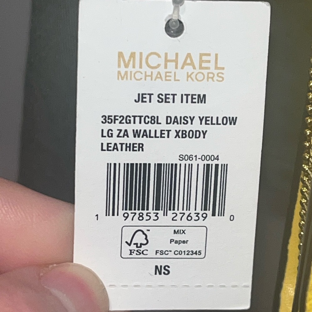 NWT Michael Kors Jet Set Crossbody - Picture 2 of 11